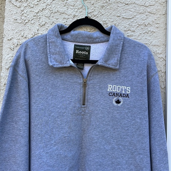 Roots Canada Grey 1/4 Zip Pullover Sweatshirt Unisex Size M - Picture 2 of 9
